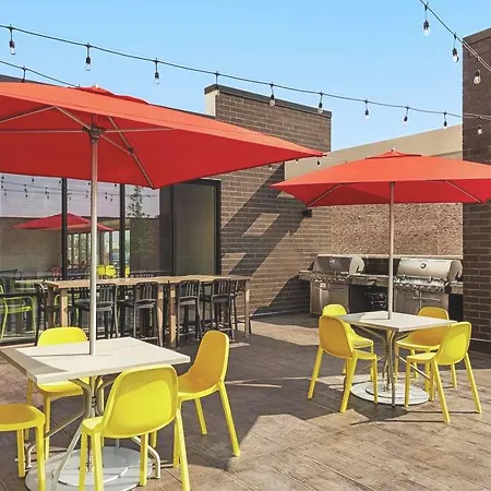 Home2 Suites By Hilton Milwaukee West